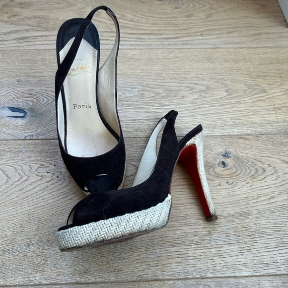 CL💕Suede and Raffia Heels - Picture 4 of 10